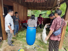 Pelatihan Penggunaan dan Perawatan Teknologi Untuk Peternakan di Kalurahan Sendangsari